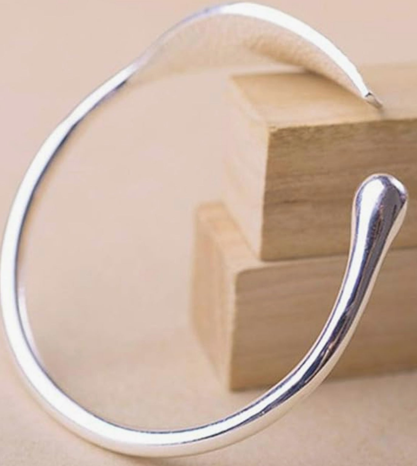 Chic Silver Leaf Adjustable Bracelet