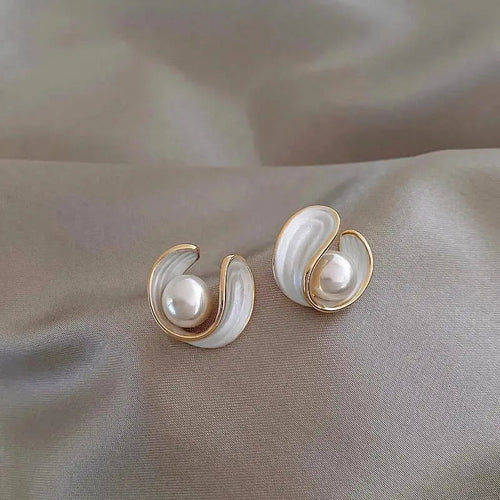 O&O - Luxury White Opal Earrings with Pearls Gold