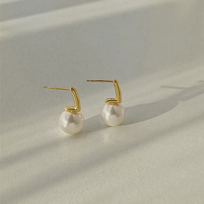 Classic Pearl Drop Earrings