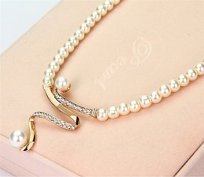 Natural Pearl Necklace & Earring Set