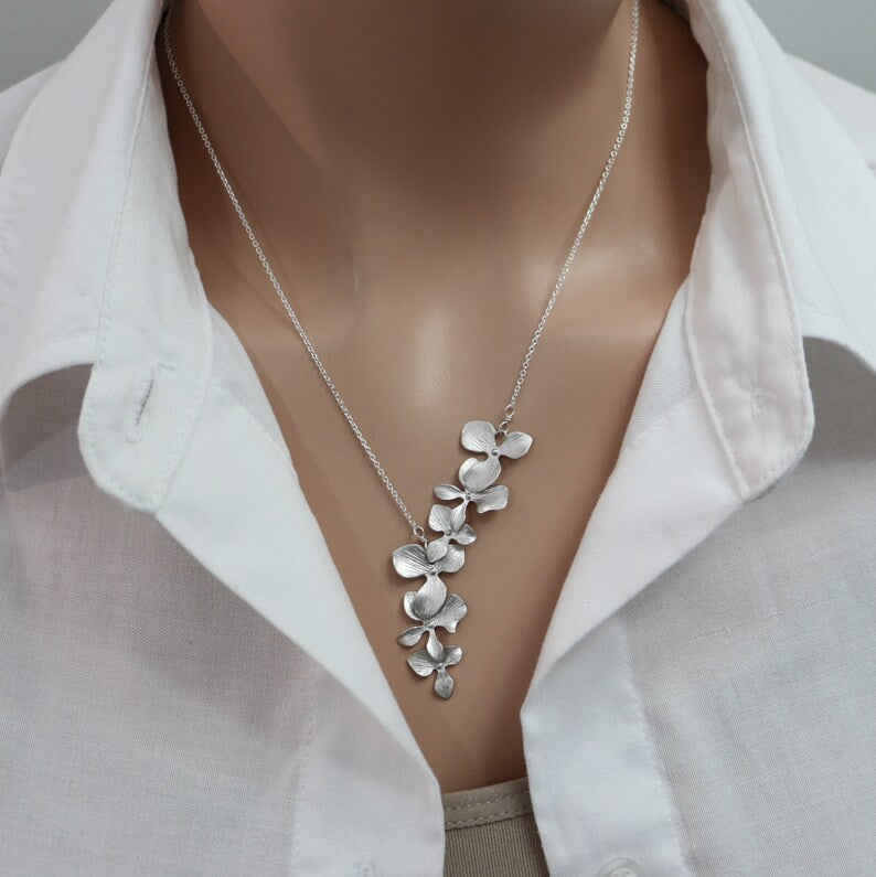 Teddy - Vintage Floral Silver Necklace