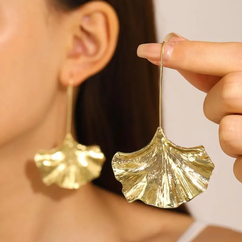 Glam Vintage Golden Petal Earrings