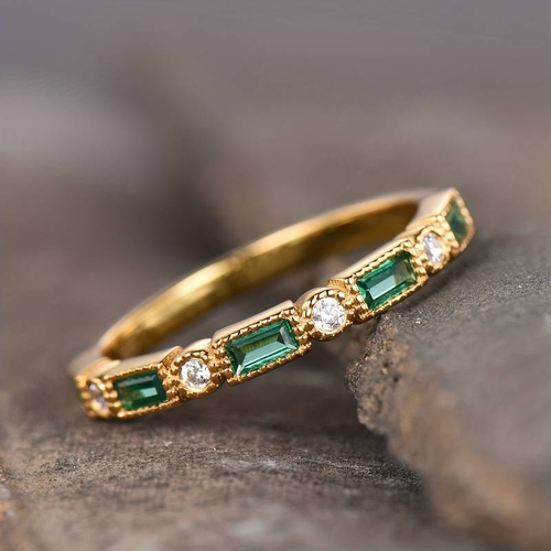 Exclusive Vintage Gold Ring with Green Zircon Gem