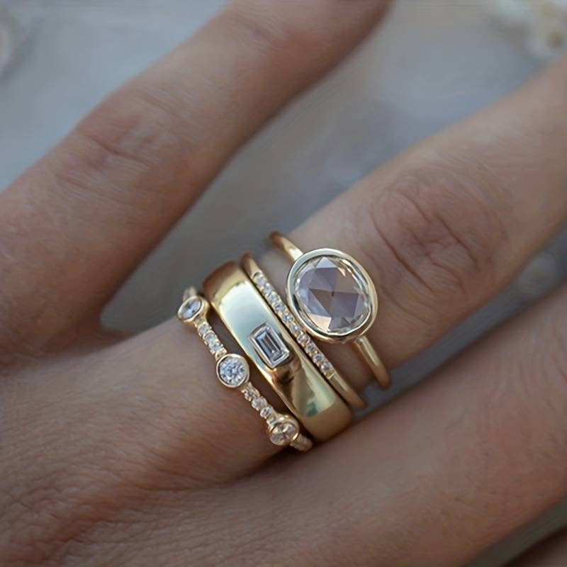Exclusive Vintage Gold & Zirconia Ring