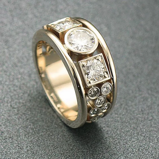 Exclusive Vintage Gold & Zircon Ring
