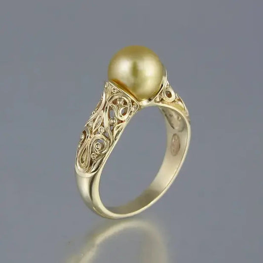 Gold Vintage Pearl Ring