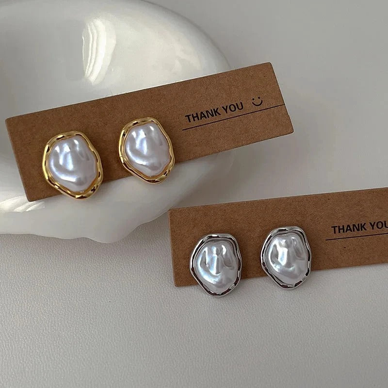 Carmen - Elegant Pearl Earrings