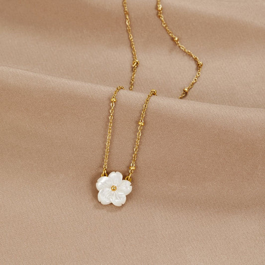 Greatness Blossom Flower Necklace